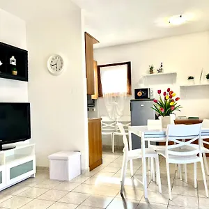 Dimora Di Charme Con Piscina E Giardino,vicina Appartamento
